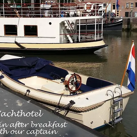 Dutch Yachthotel Bateau-hôtel 4*