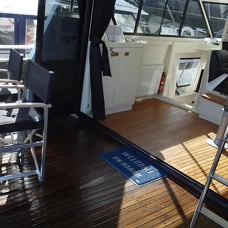 Botel Dutch Yachthotel