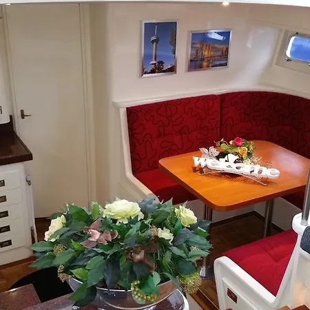 Dutch Yachthotel Botel