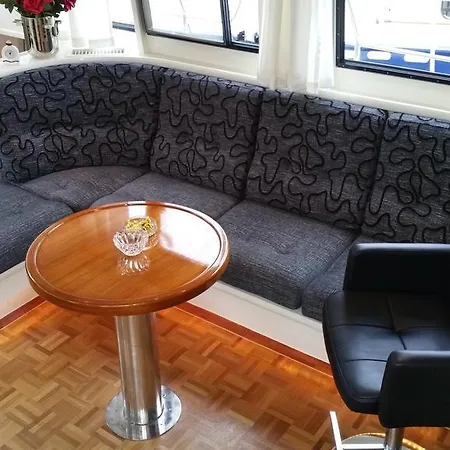 Dutch Yachthotel