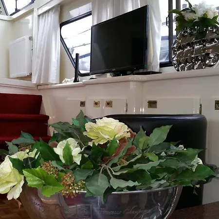 Dutch Yachthotel Botel 4*